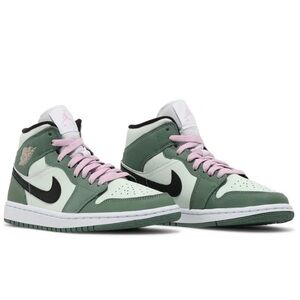 Nike Women’s Air Jordan 1 Mid SE 'Dutch Green'